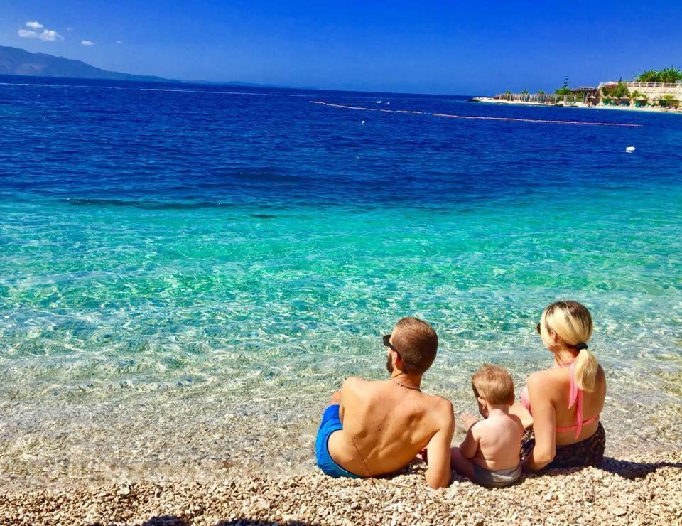 Vila E Bardhe Sarandë Eksteriør billede